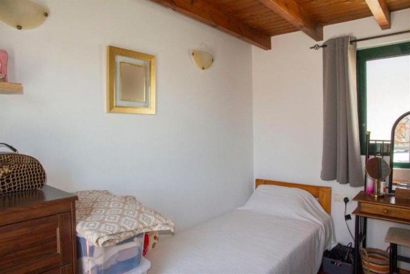 Maleme Kreta, Maleme: Charmantes, möbliertes Haus mit Pool und Bergblick zu verkaufen Haus kaufen